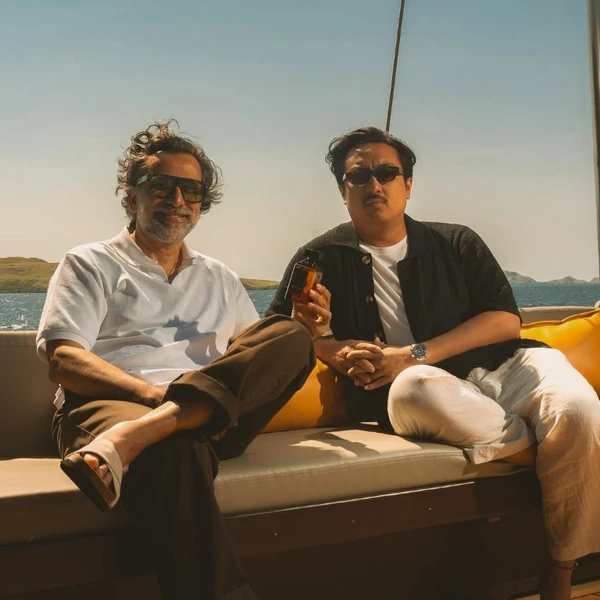 Behike Guests Relaxing on Deck